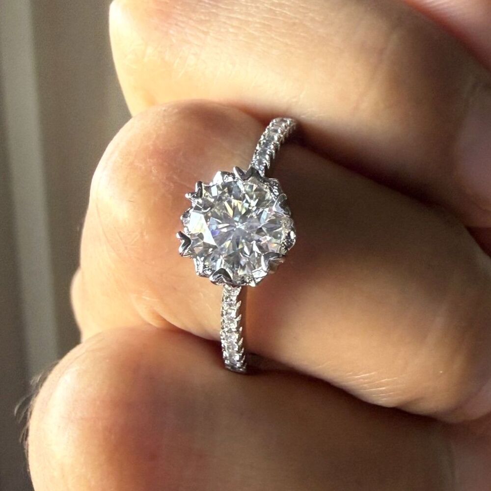 1CT Moissanite Ring Size 8 S925 Sterling Silver White Gold Plated GRA